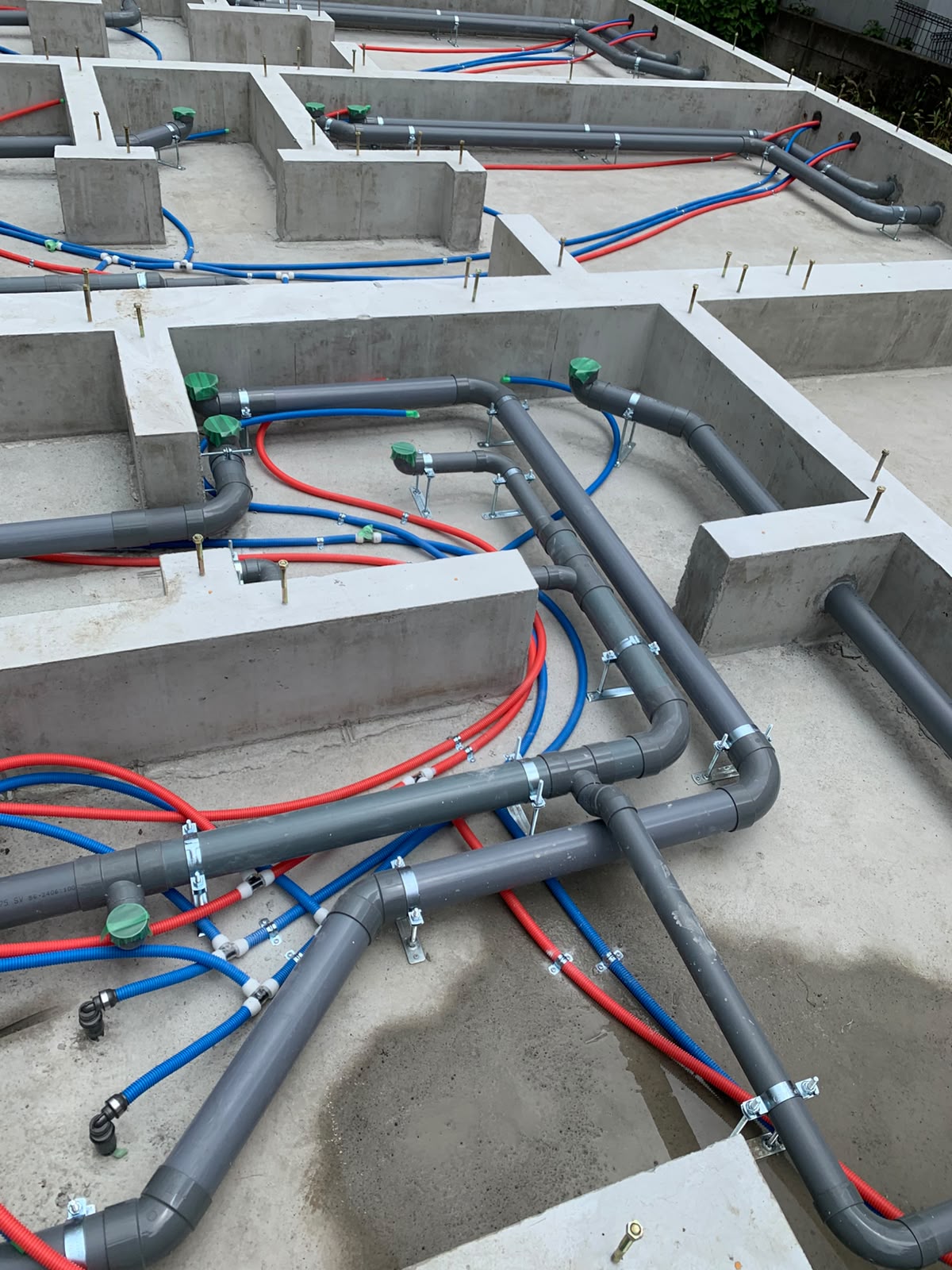 新築住宅 基礎配管工事 施工写真 3